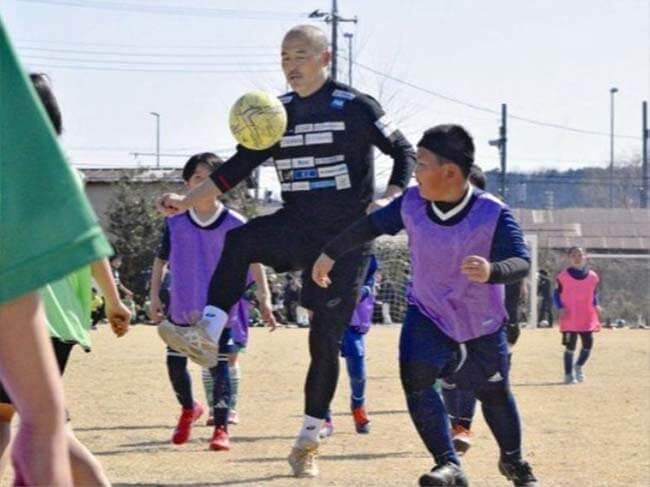 一流選手の技、子どもに伝授　元日本代表らサッカー教室　韮崎