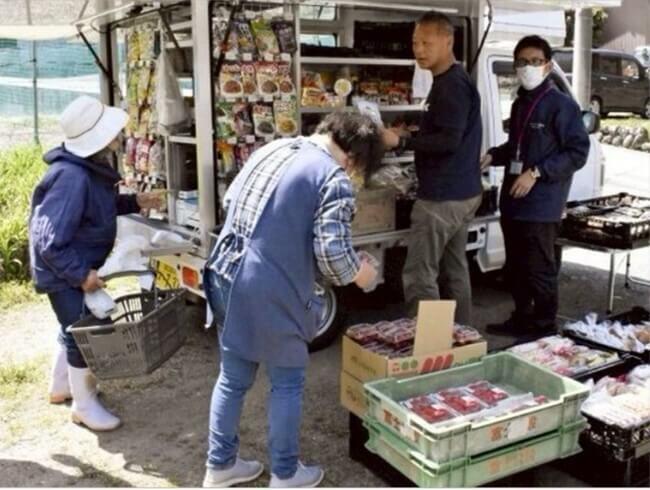 身延で移動スーパー　山間部の高齢者ら支援