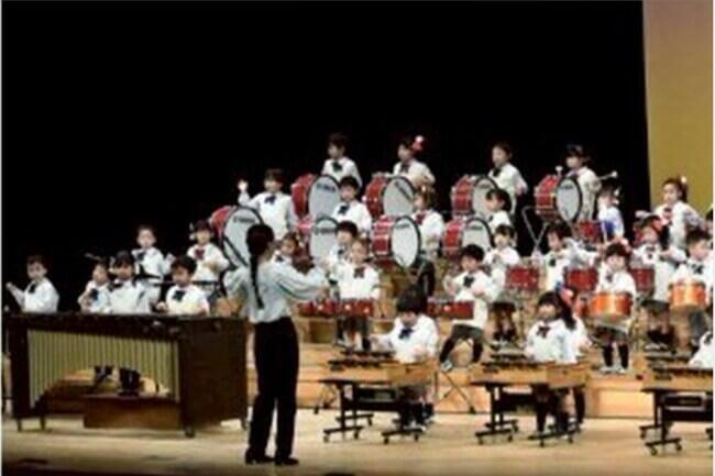 楽器演奏やダンス披露　２幼稚園が音楽発表会