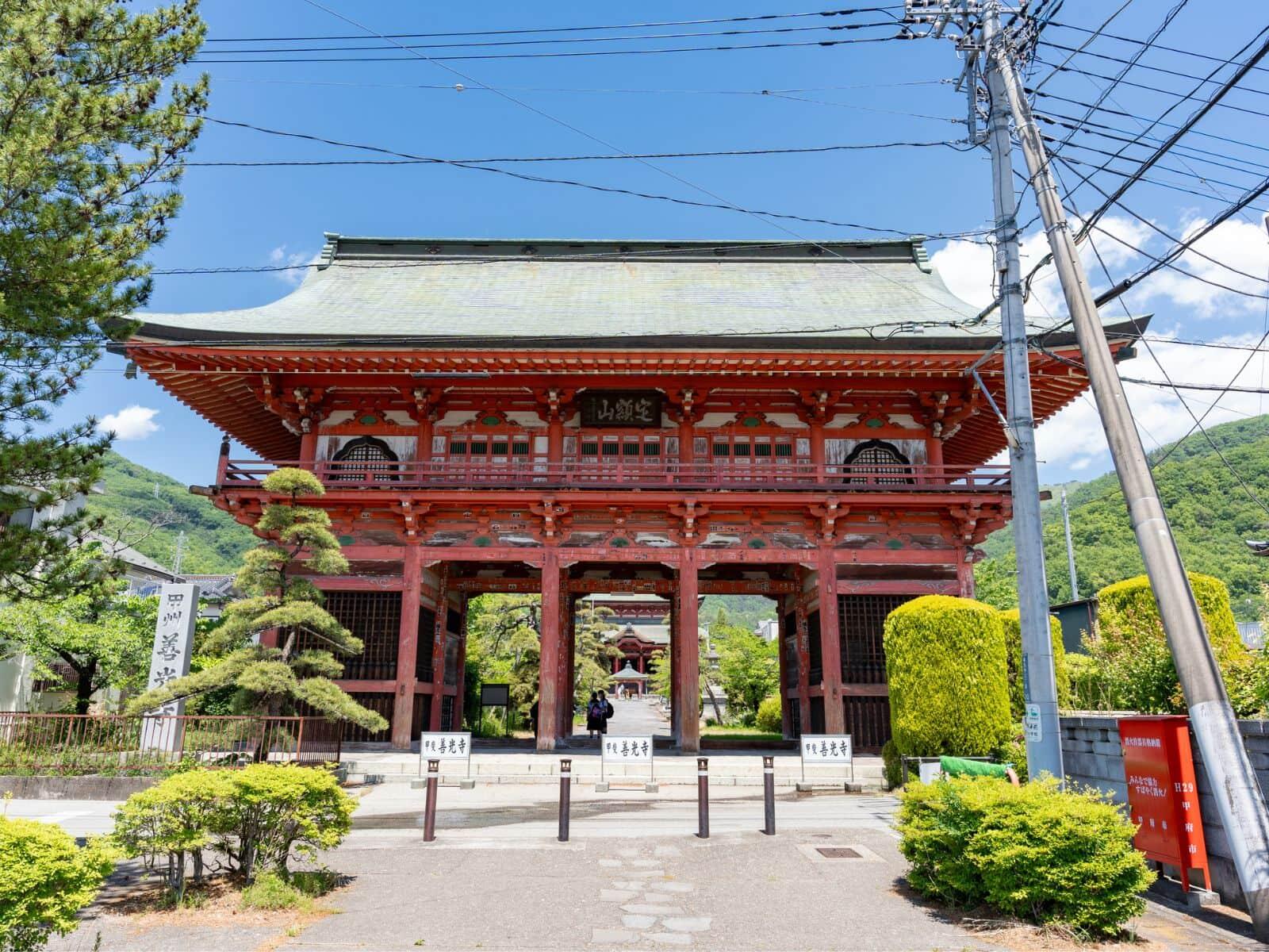 「甲斐善光寺」武田信玄によって創建された甲斐の名刹