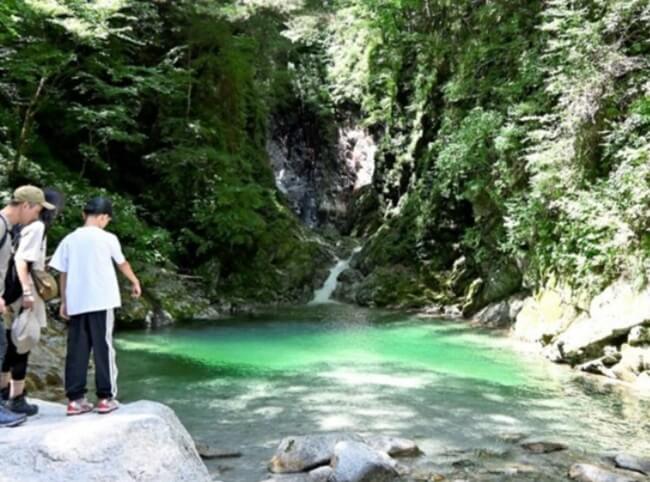 澄んだ水と空気が癒やす
