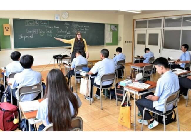 工業英語 授業に導入 都留興譲館高校 新プログラム メールや現場での活用見据え
