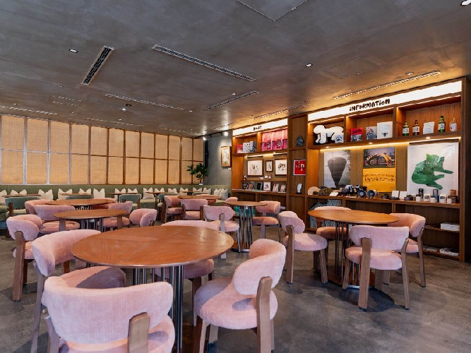 Happy Medium Club_02.jpg