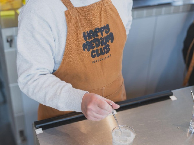 Happy Medium Club_06.jpg