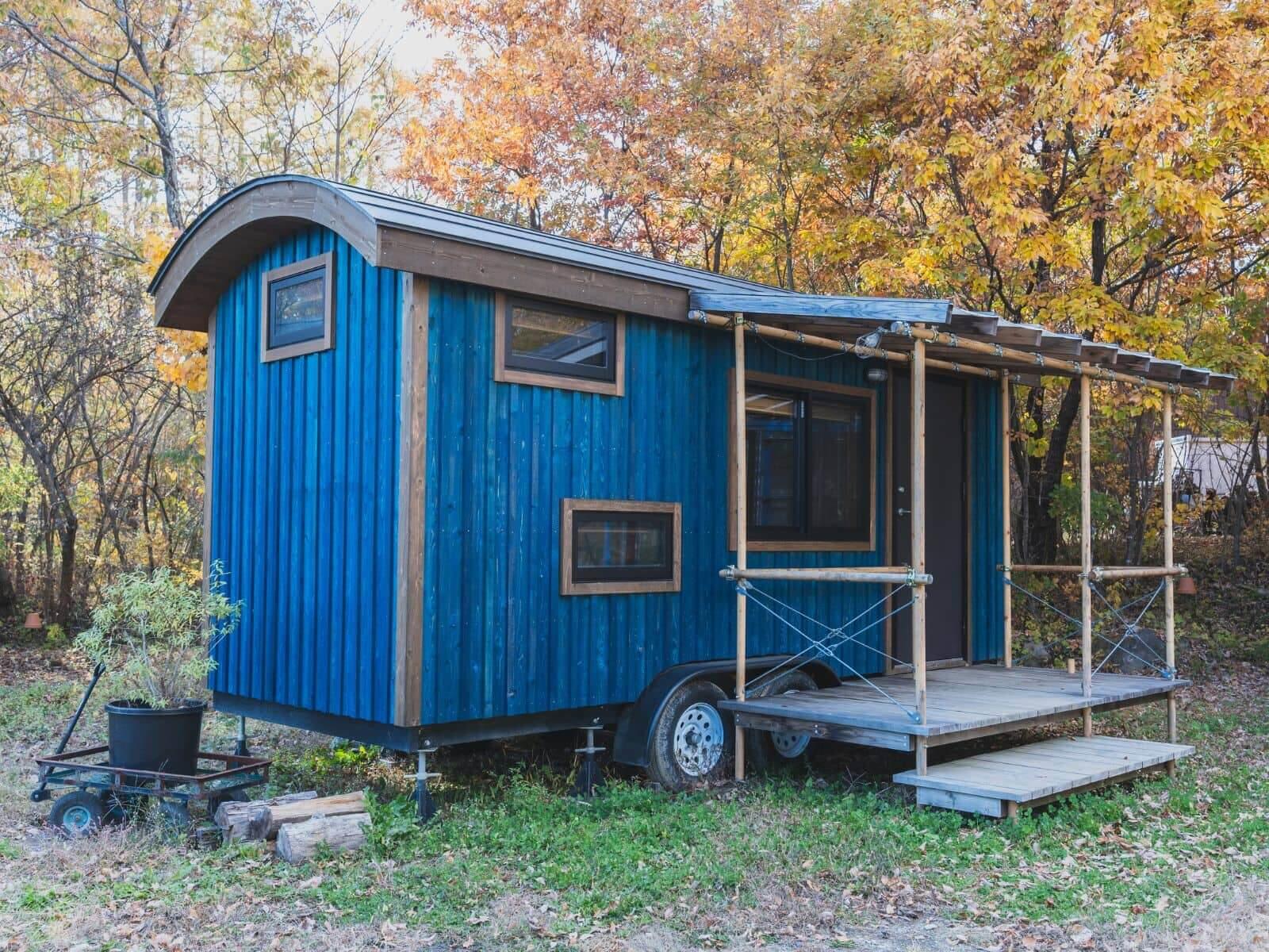 Homemade Village～人生を軽やかに。北杜市・タイニーハウスの宿泊体験施設