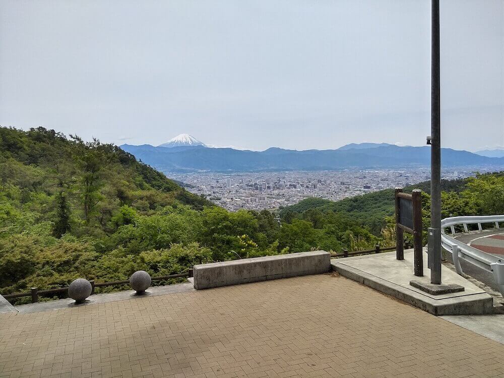 ⼭梨県の富⼠⼭撮影スポット5選！定番から⽳場までご紹介