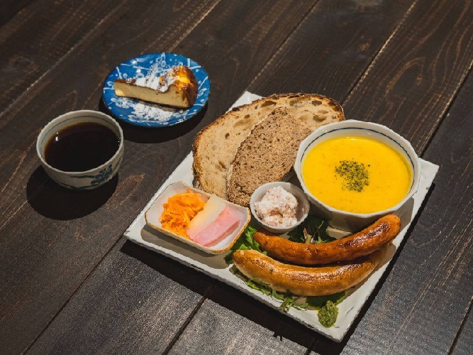 上条庵 Kamijyoan～上条集落という“生きた文化財”の中にある古民家ベーカリーカフェ