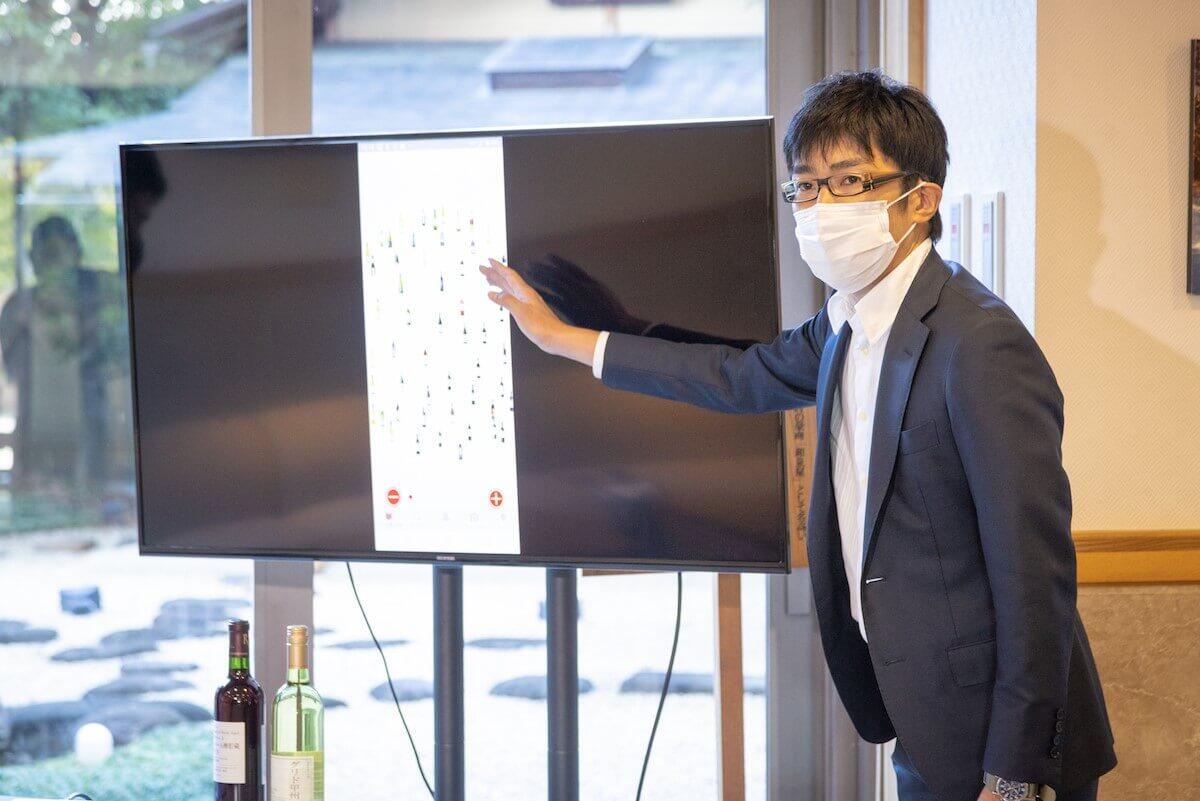 ワイナリウムの説明をしてくれた山梨大学の木下准教授