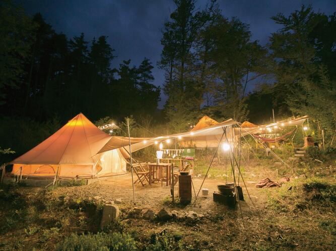 FLORA Campsite in the Natural Garden